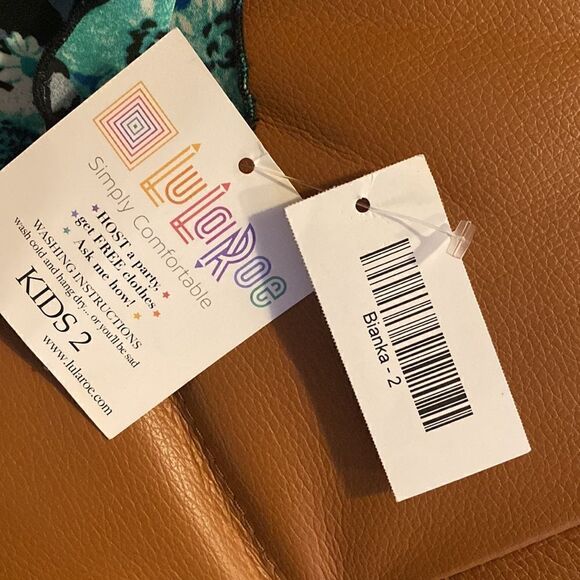 LULAROE Bianka Floral Pattern NWT - Picture 3 of 3